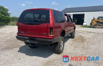 Czwarte zdjęcie samochodu z boku: 2003 FORD EXCURSION XLT VIN:1FMSU41P83EC48225 - miniatura