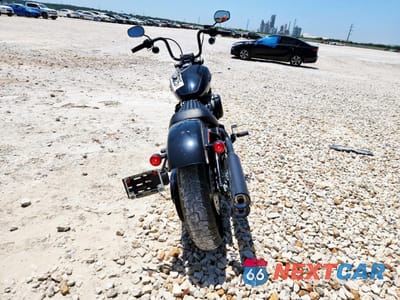 Czwarte zdjęcie samochodu z boku: 2018 HARLEY-DAVIDSON FXBB STREET BOB VIN:1HD1YJJ19JC082562 - miniatura