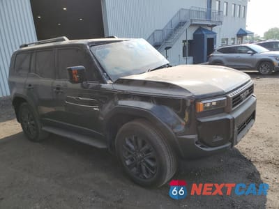 Czwarte zdjęcie samochodu z boku: 2025 TOYOTA LAND CRUISER BASE VIN:JTEABFAJ1S5009994 - miniatura