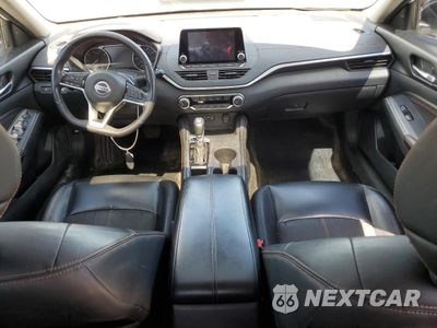 Zdjęcie 8 z 12 samochodu: 2019 NISSAN ALTIMA SR VIN:1N4BL4CV2KN320110 - miniatura