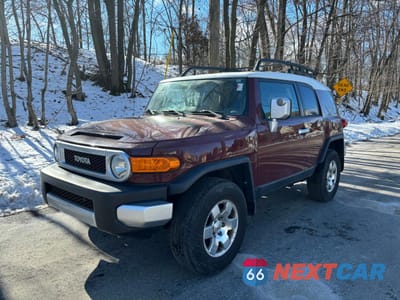 2010 TOYOTA FJ CRUISER JTEBU4BF9AK070975 - główne zdjęcie licytacji z USA - miniatura