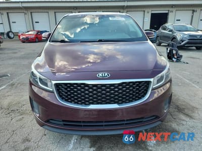 Piąte zdjęcie samochodu w środku: 2017 KIA SEDONA LX VIN:KNDMB5C15H6239145 - miniatura