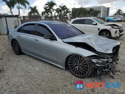 Czwarte zdjęcie samochodu z boku: 2021 MERCEDES-BENZ S 580 4MATIC VIN:W1K6G7GB2MA033514 - miniatura
