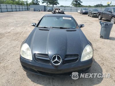 Piąte zdjęcie samochodu w środku: 2005 MERCEDES-BENZ SLK 350 VIN:WDBWK56F15F049398 - miniatura
