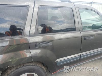 Zdjęcie 11 z 13 samochodu: 2006 JEEP GRAND CHEROKEE LAREDO VIN:1J4GR48K36C220607 - miniatura