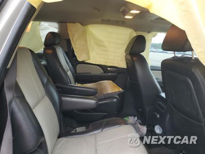 Zdjęcie 11 z 13 samochodu: 2019 CHEVROLET SUBURBAN K1500 LT VIN:1GNSKHKC7KR345668 - miniatura