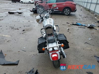 Czwarte zdjęcie samochodu z boku: 2005 HARLEY-DAVIDSON XL1200 C VIN:1HD1CGP135K404200 - miniatura