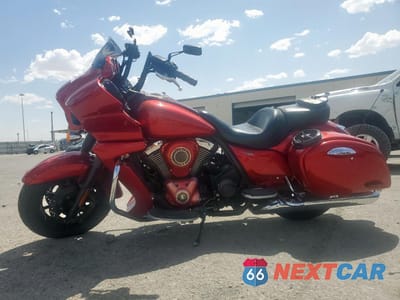 Trzecie zdjęcie samochodu z tyłu: 2011 KAWASAKI VN1700 J VIN:JKBVNRJ14BA000380 - miniatura