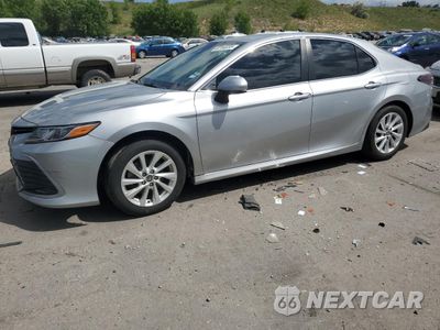 2021 TOYOTA CAMRY LE 4T1C11AK7MU557059 - główne zdjęcie licytacji z USA - miniatura