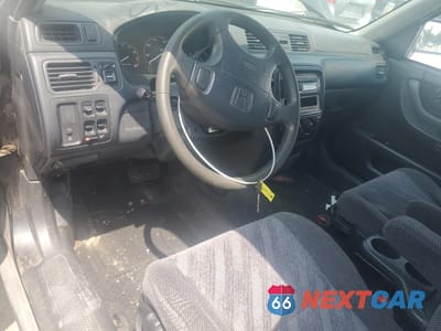 Zdjęcie 8 z 14 samochodu: 2000 HONDA CR-V LX VIN:JHLRD2846YC010625 - miniatura