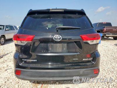 Zdjęcie 6 z 13 samochodu: 2017 TOYOTA HIGHLANDER SE VIN:5TDJZRFH5HS357064 - miniatura