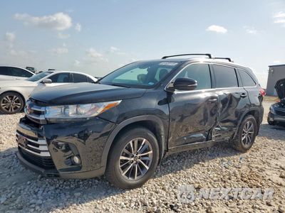 2017 TOYOTA HIGHLANDER SE 5TDJZRFH5HS357064 - główne zdjęcie licytacji z USA - miniatura