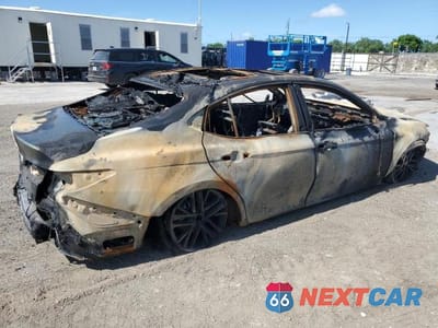 Trzecie zdjęcie samochodu z tyłu: 2025 TOYOTA CAMRY XLE VIN:4T1DAACK0SU558844 - miniatura