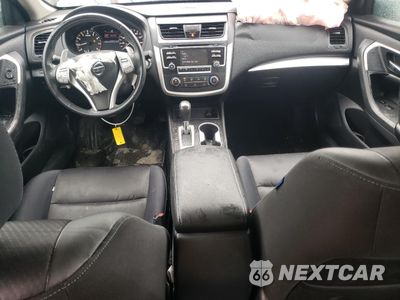 Zdjęcie 8 z 13 samochodu: 2017 NISSAN ALTIMA 2.5 VIN:1N4AL3AP1HC160980 - miniatura