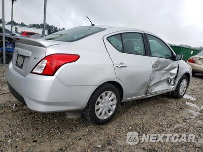 Trzecie zdjęcie samochodu z tyłu: 2018 NISSAN VERSA S VIN:3N1CN7AP4JK431991 - miniatura