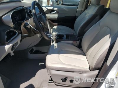 Zdjęcie 7 z 12 samochodu: 2018 CHRYSLER PACIFICA TOURING L VIN:2C4RC1BG3JR106335 - miniatura