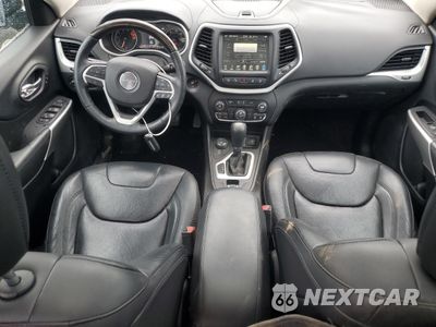 Zdjęcie 8 z 15 samochodu: 2017 JEEP CHEROKEE OVERLAND VIN:1C4PJMJS7HW557791 - miniatura