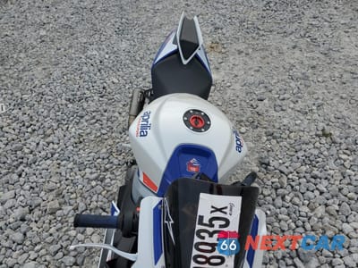 Piąte zdjęcie samochodu w środku: 2022 APRILIA RS 660 FACTORY LIMITED EDITION VIN:ZD4KSUP05NS000303 - miniatura