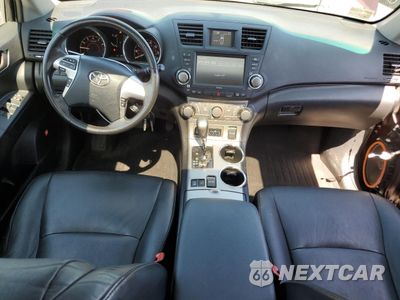 Zdjęcie 8 z 14 samochodu: 2011 TOYOTA HIGHLANDER BASE VIN:5TDBK3EH4BS073035 - miniatura