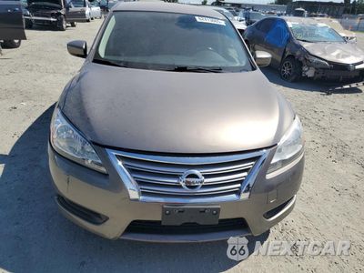Piąte zdjęcie samochodu w środku: 2015 NISSAN SENTRA S VIN:3N1AB7AP0FY243439 - miniatura