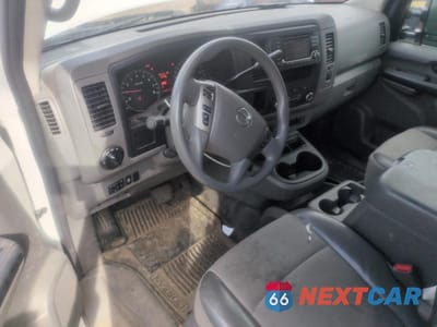Zdjęcie 8 z 15 samochodu: 2018 NISSAN NV 2500 S VIN:1N6AF0KY6JN814970 - miniatura