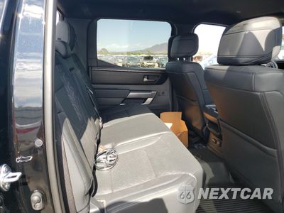 Zdjęcie 10 z 12 samochodu: 2025 TOYOTA TUNDRA CREWMAX SR VIN:5TFLA5DB3SX279957 - miniatura