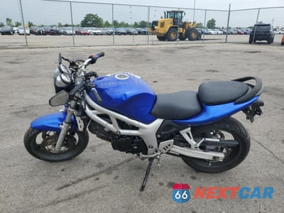 Trzecie zdjęcie samochodu z tyłu: 2000 SUZUKI SV650 VIN:JS1VP52A2Y2100972 - miniatura