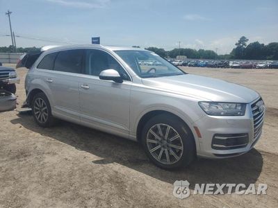 Czwarte zdjęcie samochodu z boku: 2019 AUDI Q7 PREMIUM PLUS VIN:WA1LAAF77KD021485 - miniatura