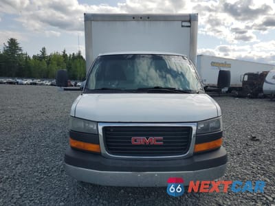Piąte zdjęcie samochodu w środku: 2014 GMC SAVANA CUTAWAY G3500 VIN:1GD374BG8E1171456 - miniatura