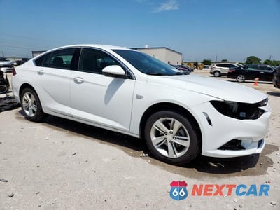 Czwarte zdjęcie samochodu z boku: 2018 BUICK REGAL PREFERRED VIN:W04GL6SX6J1130082 - miniatura