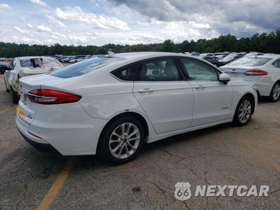 Trzecie zdjęcie samochodu z tyłu: 2019 FORD FUSION SE VIN:3FA6P0LU2KR124820 - miniatura