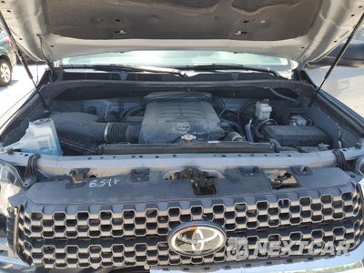 Zdjęcie 11 z 15 samochodu: 2018 TOYOTA TUNDRA CREWMAX SR5 VIN:5TFDW5F15JX775884 - miniatura
