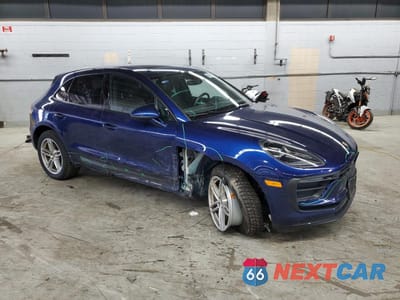 Czwarte zdjęcie samochodu z boku: 2024 PORSCHE MACAN BASE VIN:WP1AA2A53RLB07531 - miniatura