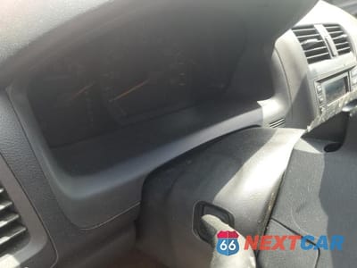 Zdjęcie 9 z 12 samochodu: 2003 HONDA ACCORD EX VIN:1HGCM72633A014695 - miniatura