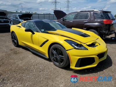 Czwarte zdjęcie samochodu z boku: 2016 CHEVROLET CORVETTE STINGRAY 3LT VIN:1G1YF2D77G5108979 - miniatura