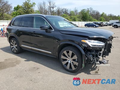 Czwarte zdjęcie samochodu z boku: 2024 VOLVO XC90 ULTIMATE VIN:YV4H60CF4R1255157 - miniatura