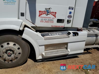 Zdjęcie 9 z 10 samochodu: 2018 VOLVO VN VNL VIN:4V4NB9EH6JN887938 - miniatura