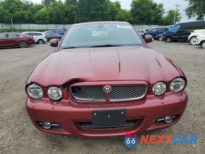 Piąte zdjęcie samochodu w środku: 2008 JAGUAR XJ8 VIN:SAJWA71B28SH19111 - miniatura