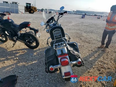 Czwarte zdjęcie samochodu z boku: 2003 HARLEY-DAVIDSON FLSTCI ANNIVERSARY VIN:1HD1BWB493Y092991 - miniatura