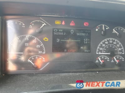 Zdjęcie 8 z 10 samochodu: 2021 VOLVO VN VNL VIN:4V4NC9EHXMN269071 - miniatura