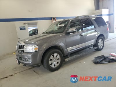 2014 LINCOLN NAVIGATOR 5LMJJ2H58EEL03852 - główne zdjęcie licytacji z USA - miniatura