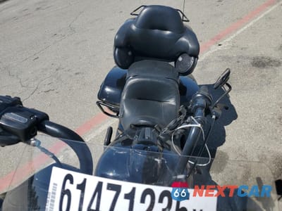Piąte zdjęcie samochodu w środku: 2021 HARLEY-DAVIDSON FLTRK VIN:1HD1KZF22MB642451 - miniatura