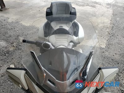 Piąte zdjęcie samochodu w środku: 2011 CAN-AM SPYDER ROADSTER RT-LTD VIN:2BXJBDC10BV000591 - miniatura