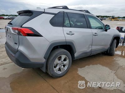 Trzecie zdjęcie samochodu z tyłu: 2024 TOYOTA RAV4 XLE VIN:2T3W1RFV6RC275591 - miniatura