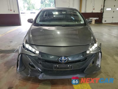 Piąte zdjęcie samochodu w środku: 2021 TOYOTA PRIUS PRIME LE VIN:JTDKAMFP1M3168168 - miniatura