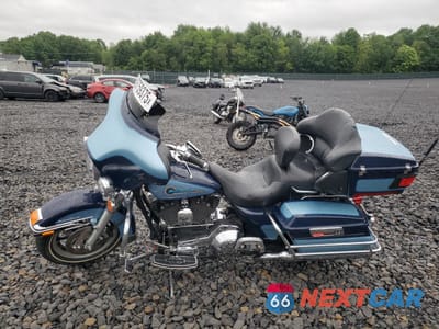 Trzecie zdjęcie samochodu z tyłu: 2004 HARLEY-DAVIDSON FLHTCUI SHRINE VIN:1HD1FLW104Y618087 - miniatura