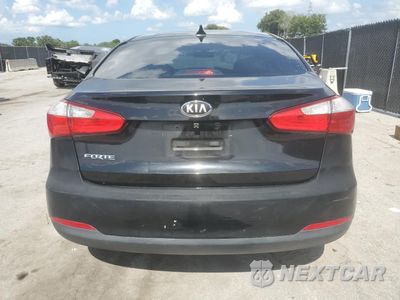 Zdjęcie 6 z 12 samochodu: 2015 KIA FORTE LX VIN:KNAFX4A60F5314210 - miniatura