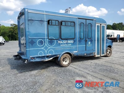 Trzecie zdjęcie samochodu z tyłu: 2023 FORD ECONOLINE E350 SUPER DUTY CUTAWAY VAN VIN:1FDEE3FN9PDD05734 - miniatura