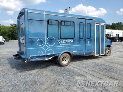 Trzecie zdjęcie samochodu z tyłu: 2023 FORD ECONOLINE E350 SUPER DUTY CUTAWAY VAN VIN:1FDEE3FN9PDD05734 - miniatura