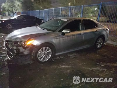 2024 TOYOTA CAMRY LE 4T1C11AK6RU895284 - główne zdjęcie licytacji z USA - miniatura